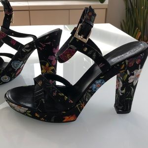 Gucci Canvas floral pump sandals